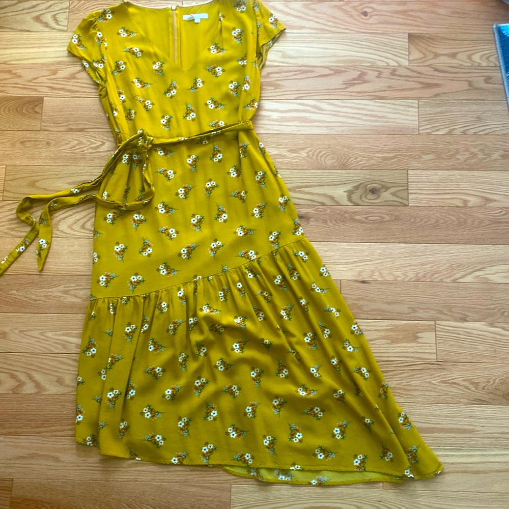 Lovely yellow floral dress